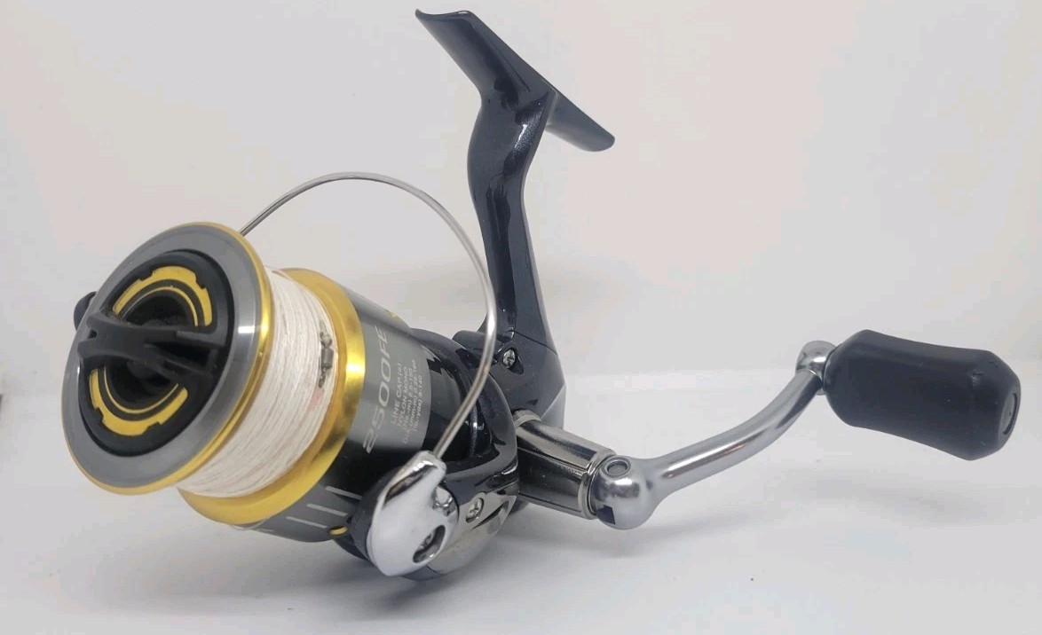Shimano Sedona 2000Fe 5.0:1 gear ratio 3+1 bearings, and a maximum drag of 9lb‼️