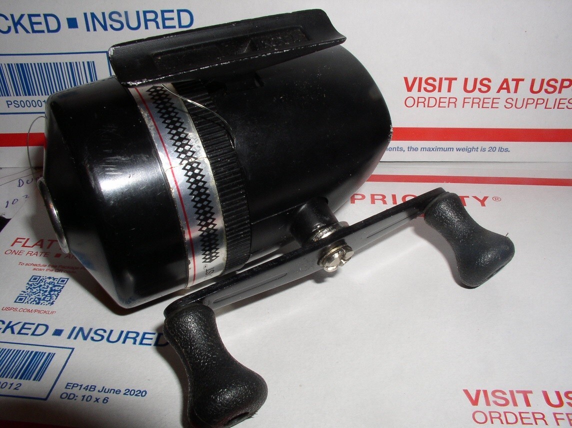 Sportfisher 460 ZR SPINCASTING Fishing Reel Dual Knob Handle VG NEW 12 LB. LINE