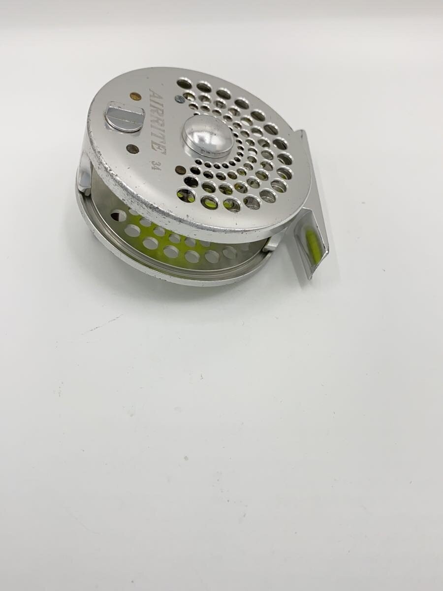 AXISCO Fly Fishing Reel – 7in (17.8cm) with scratches, Used, Sports Equipment