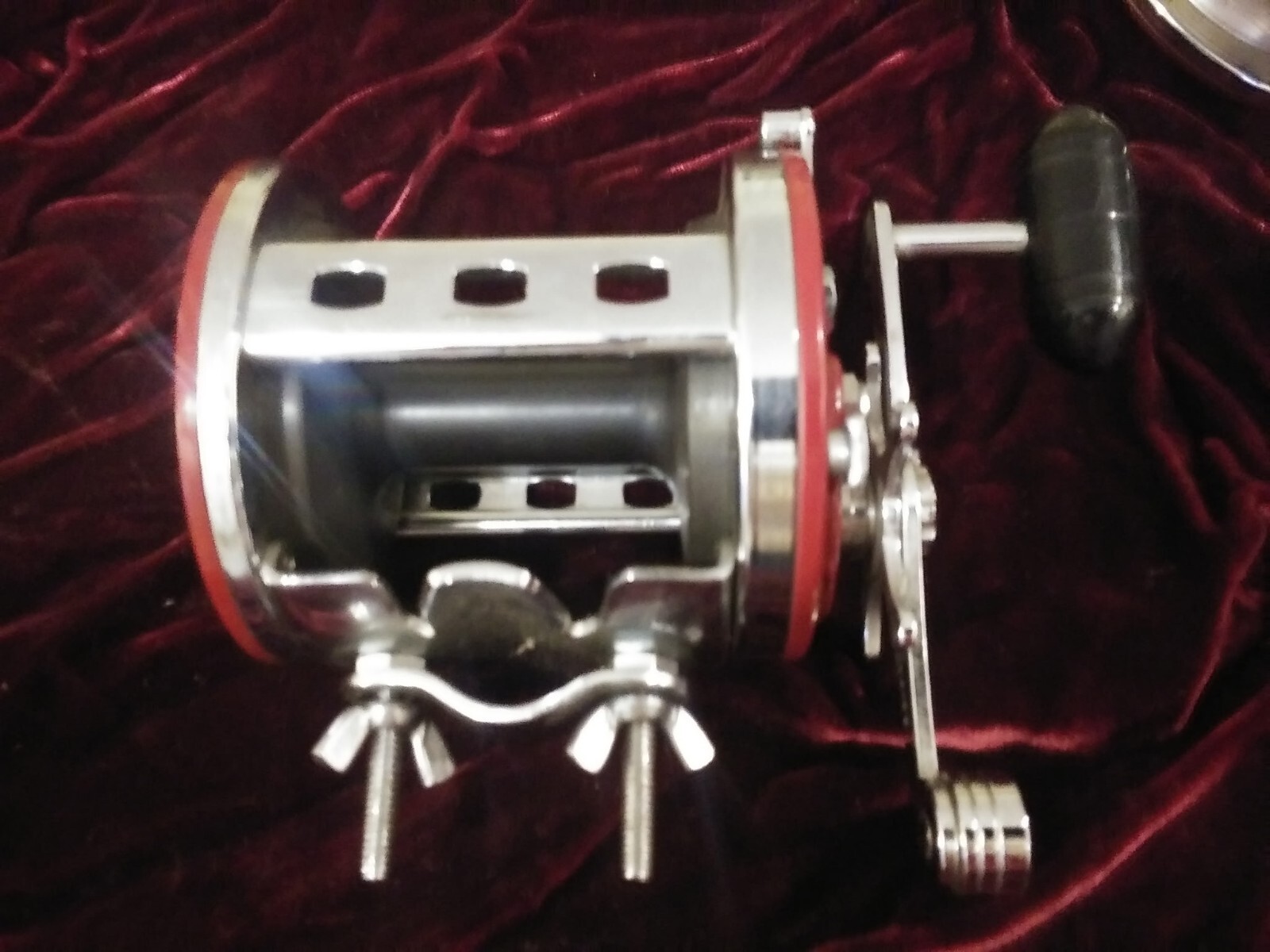 Pair Of Penn Fishing Reels Jig Master 500 And Peer 309 Excellent Condition