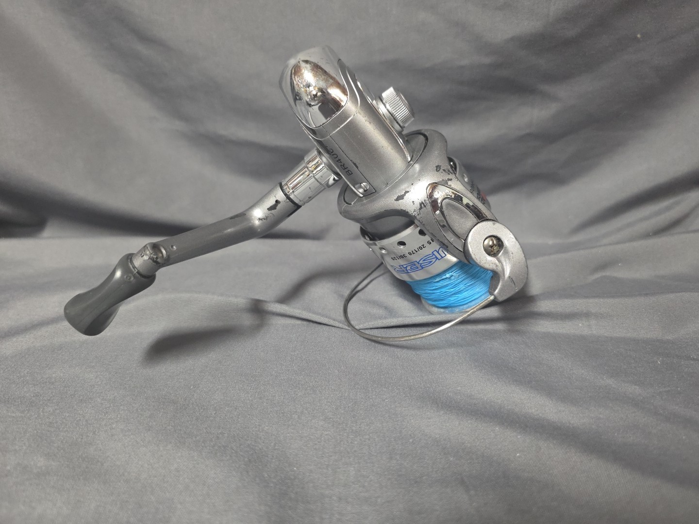 Bruiser BR406 Spinning Reel Silver Metal Line Capacity 15/215 20/170 30/120