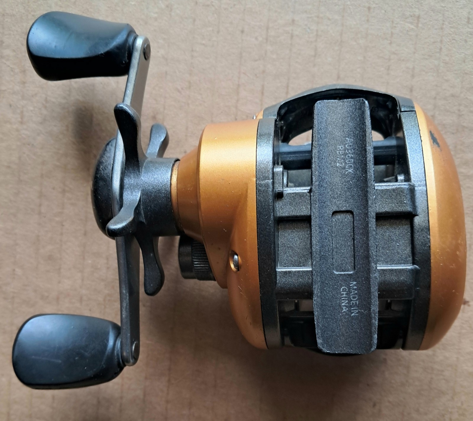 Used QUANTUM AURA AU360CX Baitcasting Fishing Reel