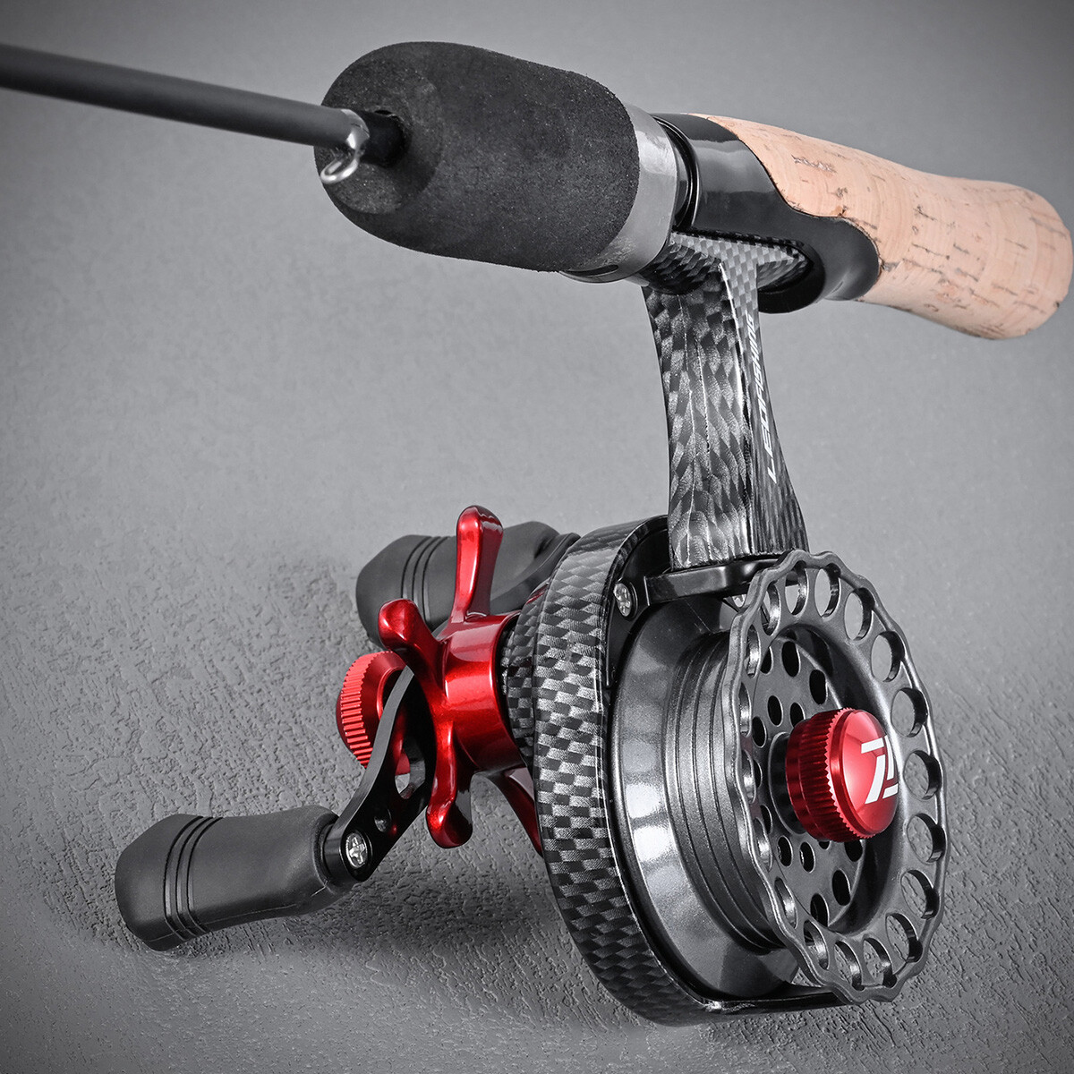 High Foot Fly wheel Fishing Reels 3.5:1 Gear Ratio 4+1Ball Bearings Lure Reels