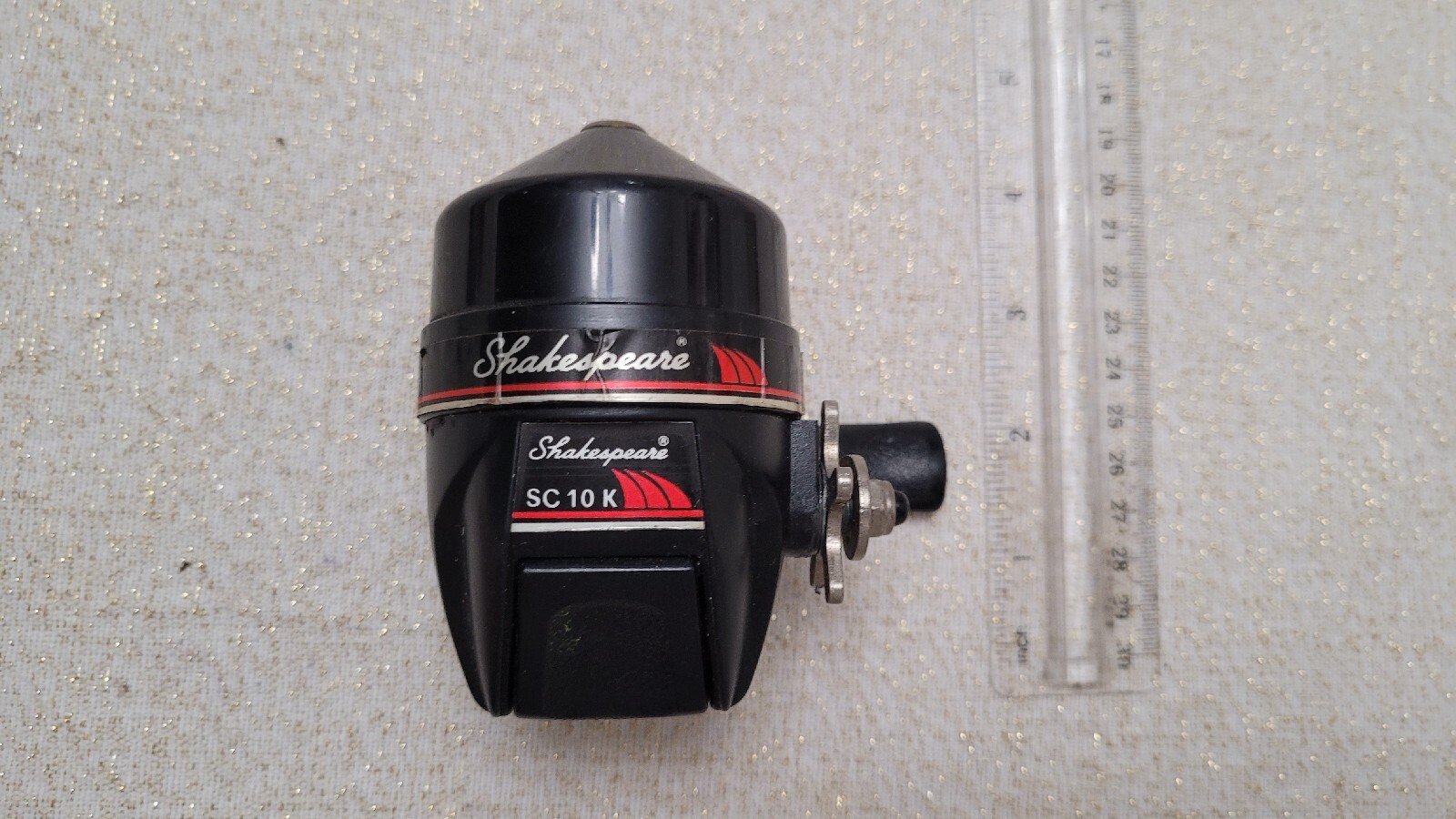 Shakespeare SC10K Closed Face Spin Cast Fishing Reel