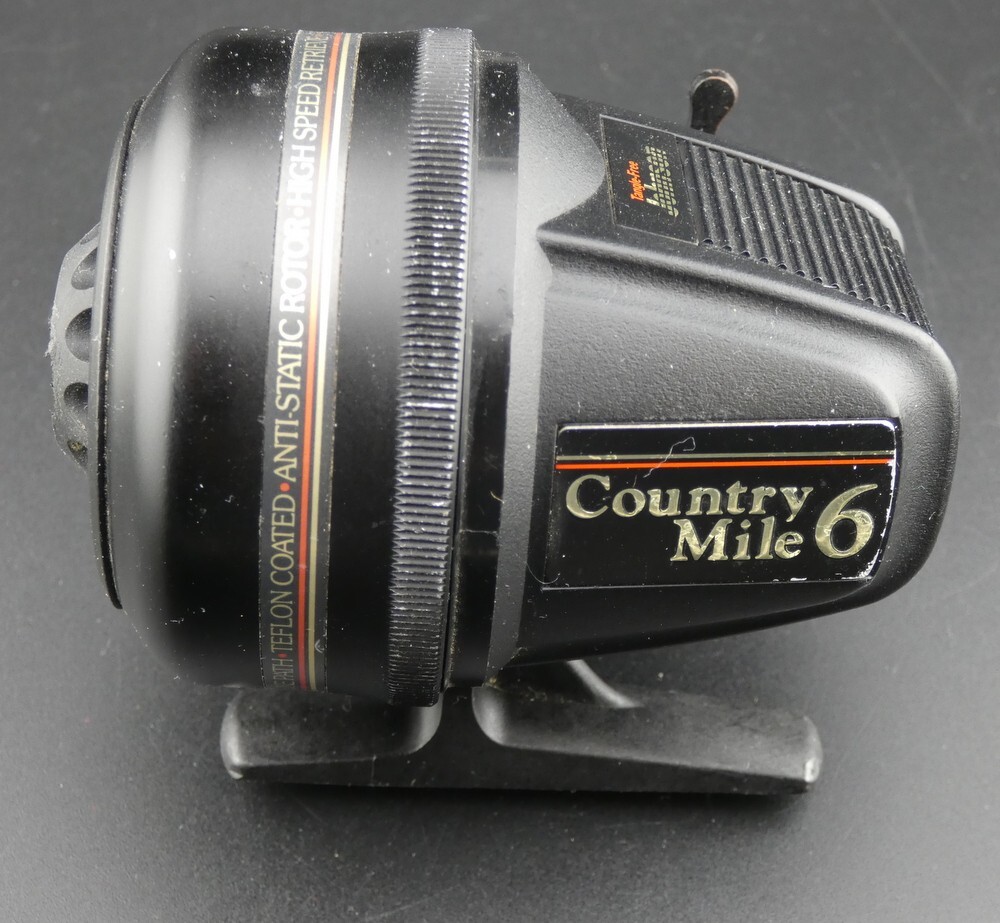 Vintage Johnson Country Mile 6 Fishing Reel Made in the USA