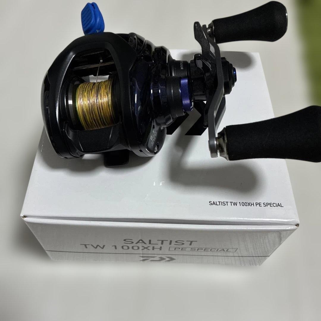 Daiwa Saltist TW100XH PE Special Spinning Reel Used Excellent Condition