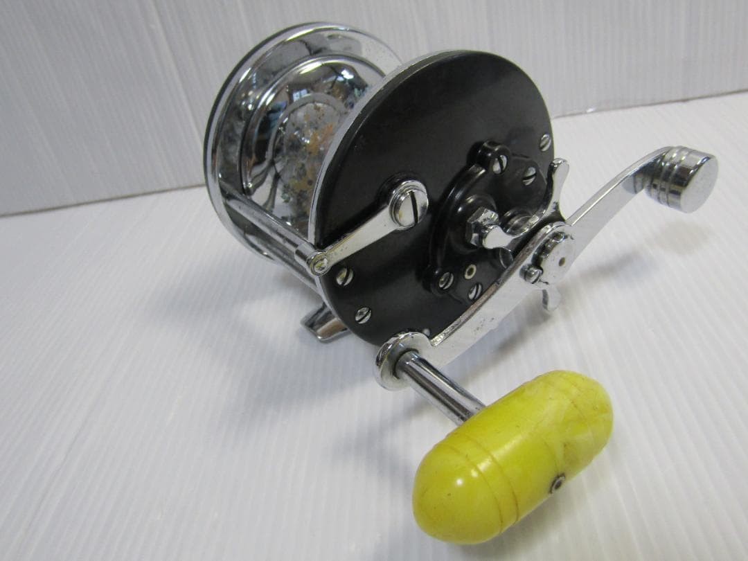 PENN LONG BEACH 65 Reels Fishing Reel Vintage Authentic Saltwater Classic