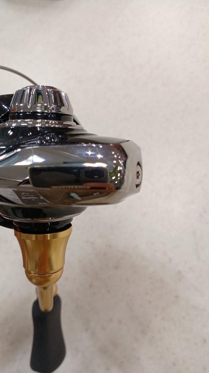 Daiwa Regalis 23 Spinning Reel, Fishing Gear, Lightweight, Saltwater