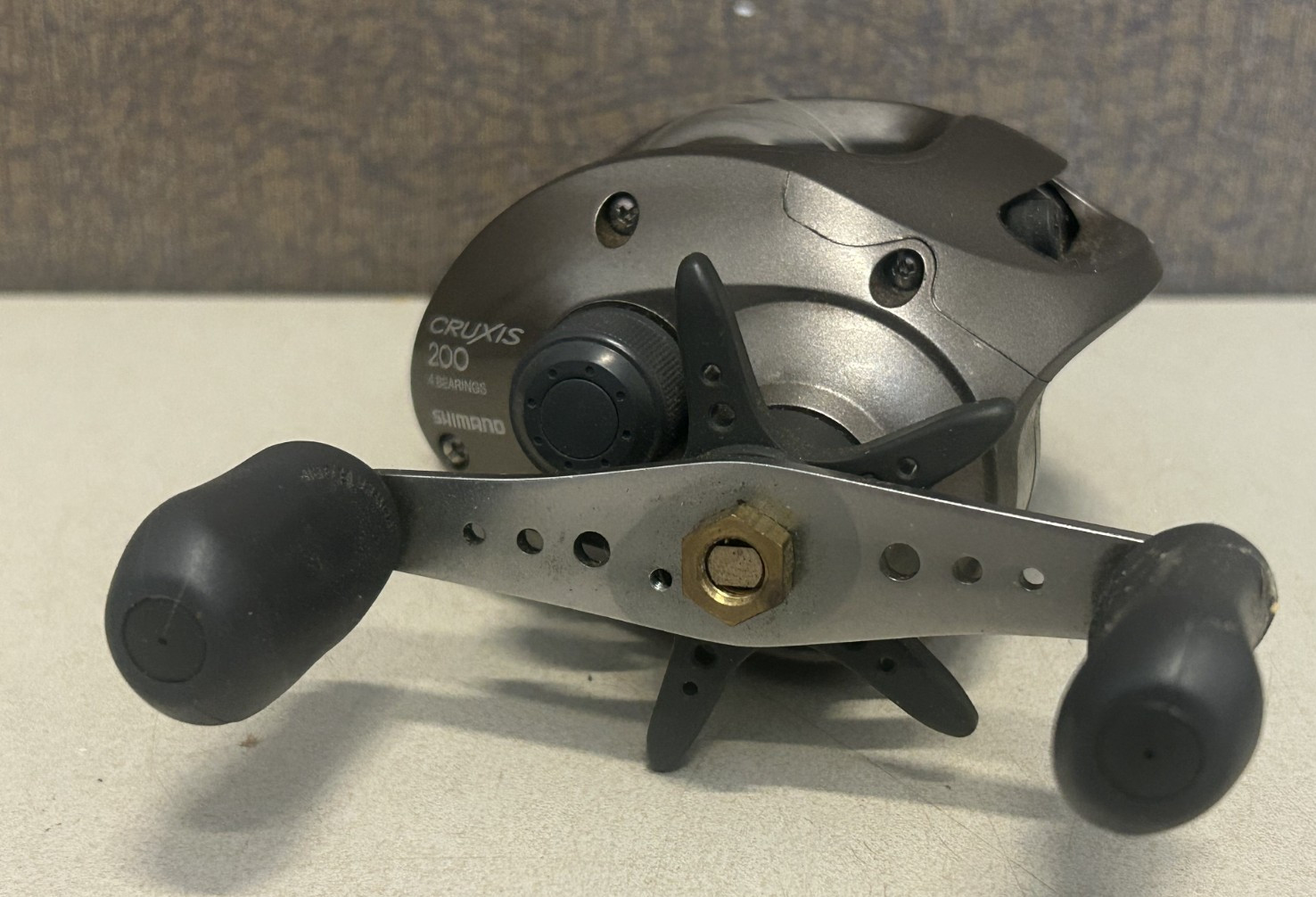 Shimano Cruxis 200 4 Bearings Malaysia Baitcast Reel