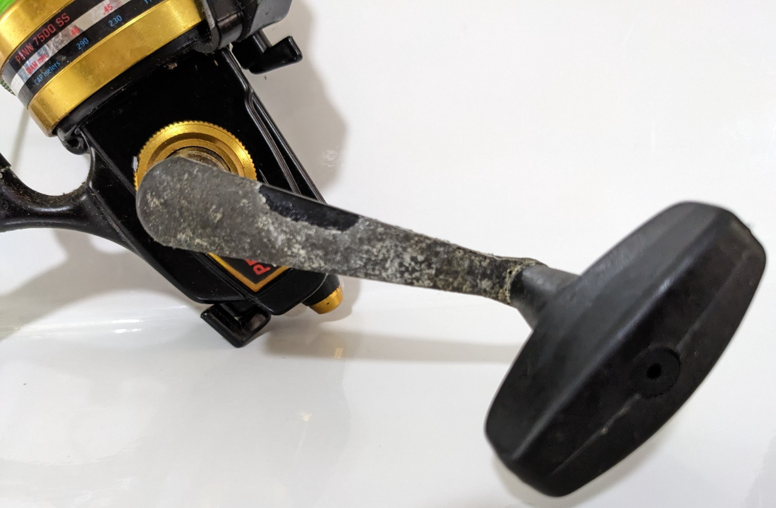 Penn 7500ss Spinning Reel Saltwater Surf Looks Rough but Works Great USA Made