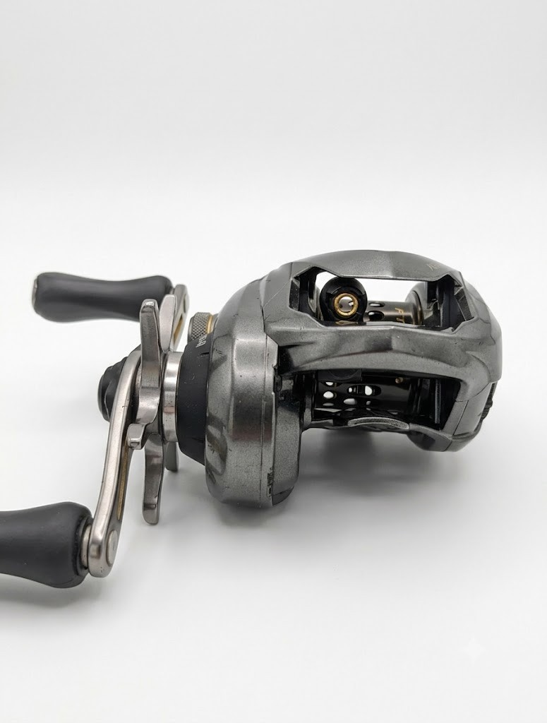 Shimano 16 Aldebaran BFS XG Right Handle Baitcasting Reel Gear Ratio 8.0:1