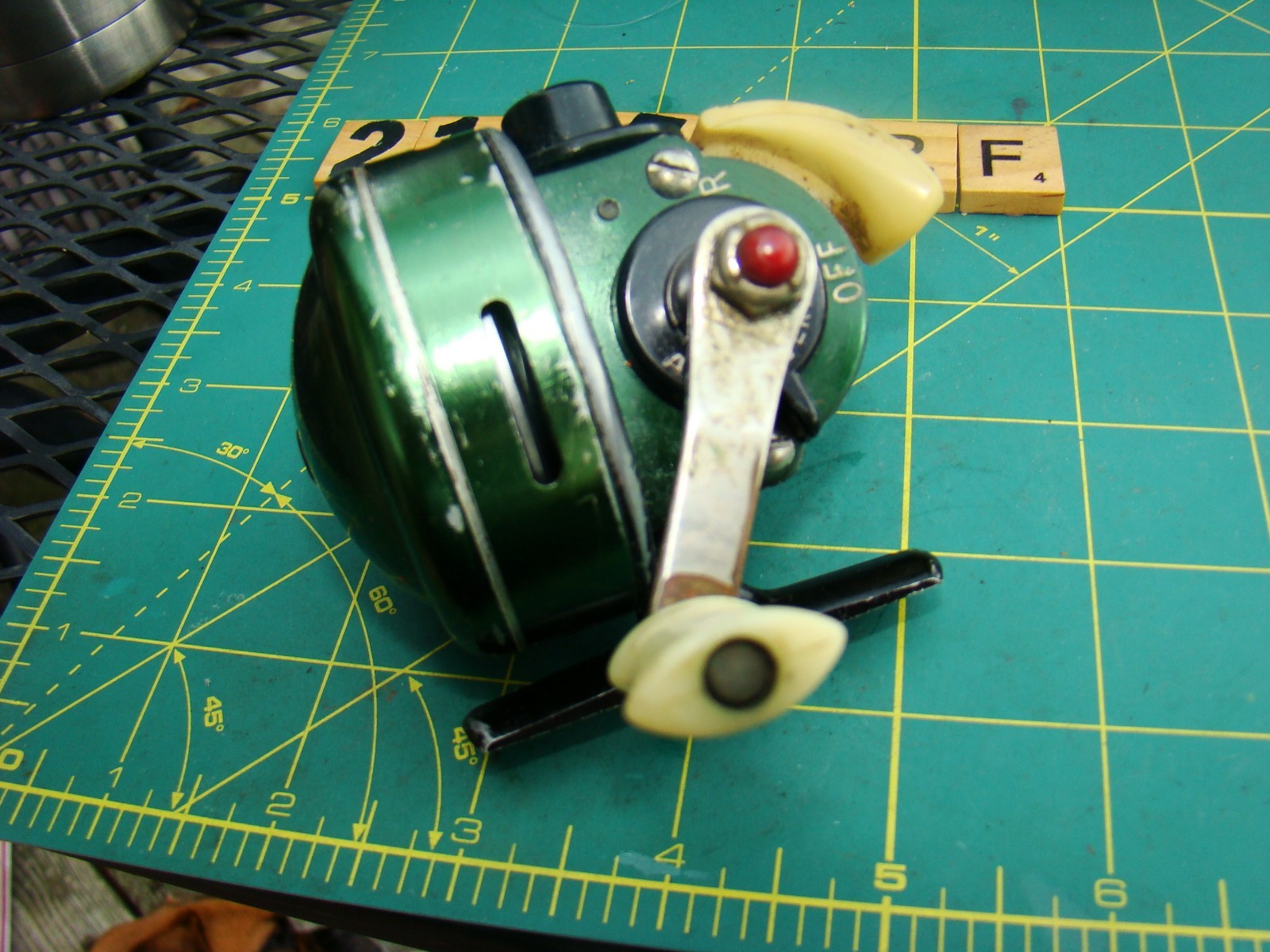 W2155 PF JOHNSON CENTURY 100B CONVERTED TO LEFT HAND RETRIEVE FISHING REEL