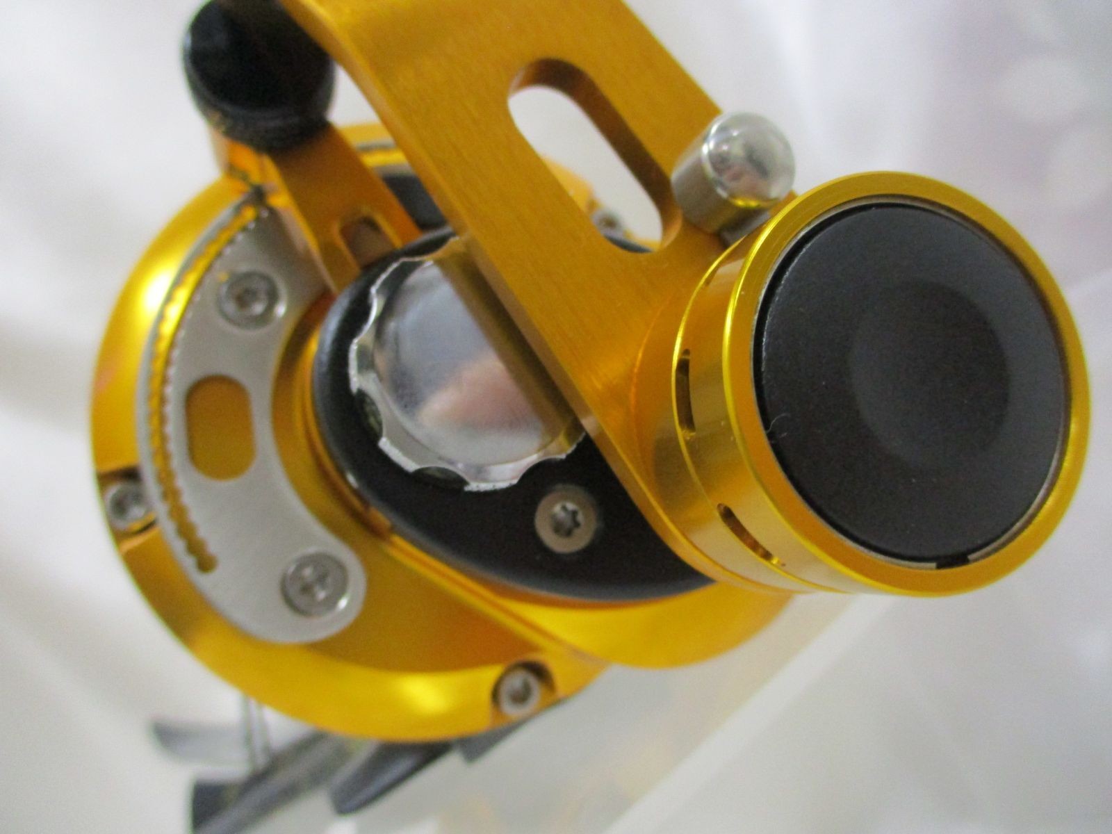 Okuma MAKAIRA MK-15II Gold Zenith Baitcasting Reel Freshwater Saltwater