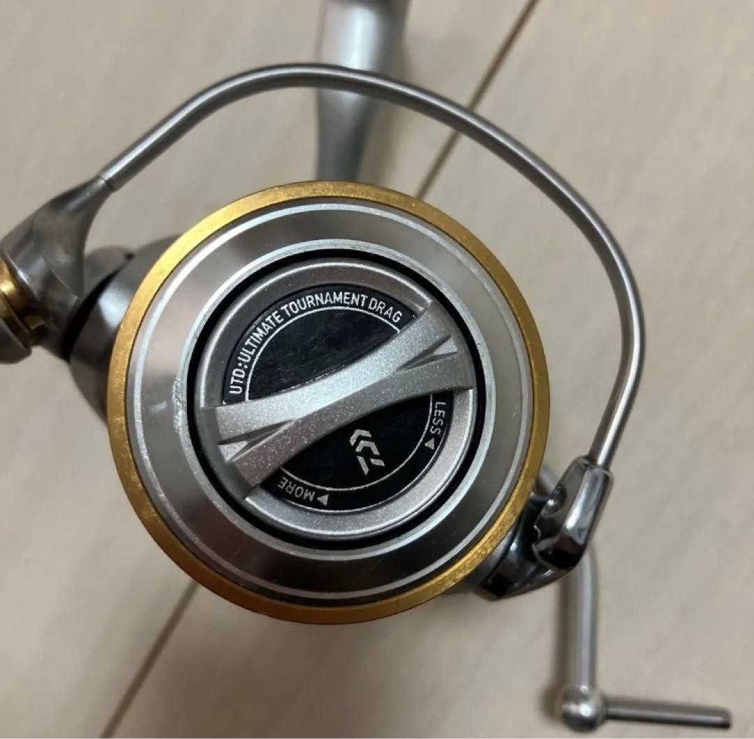 Daiwa Caldia 11 2506 Spinning Reel Used No Handle Small Scratches