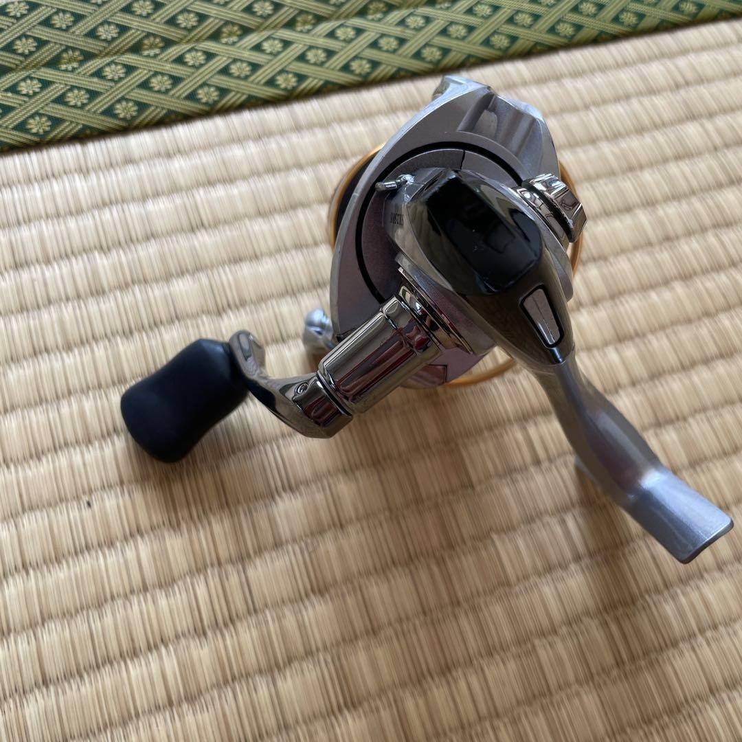 Spinning Reel Silver Gold Lightweight Metal Spool Right Handle