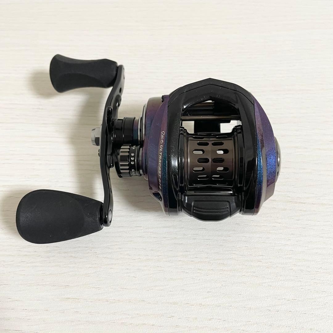 Abu Garcia Revo ULTRACAST BF8 Reel Fishing Sea River vintage collection