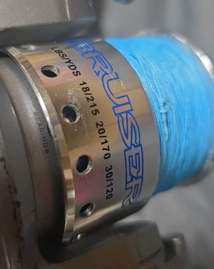Bruiser BR406 Spinning Reel Silver Metal Line Capacity 15/215 20/170 30/120