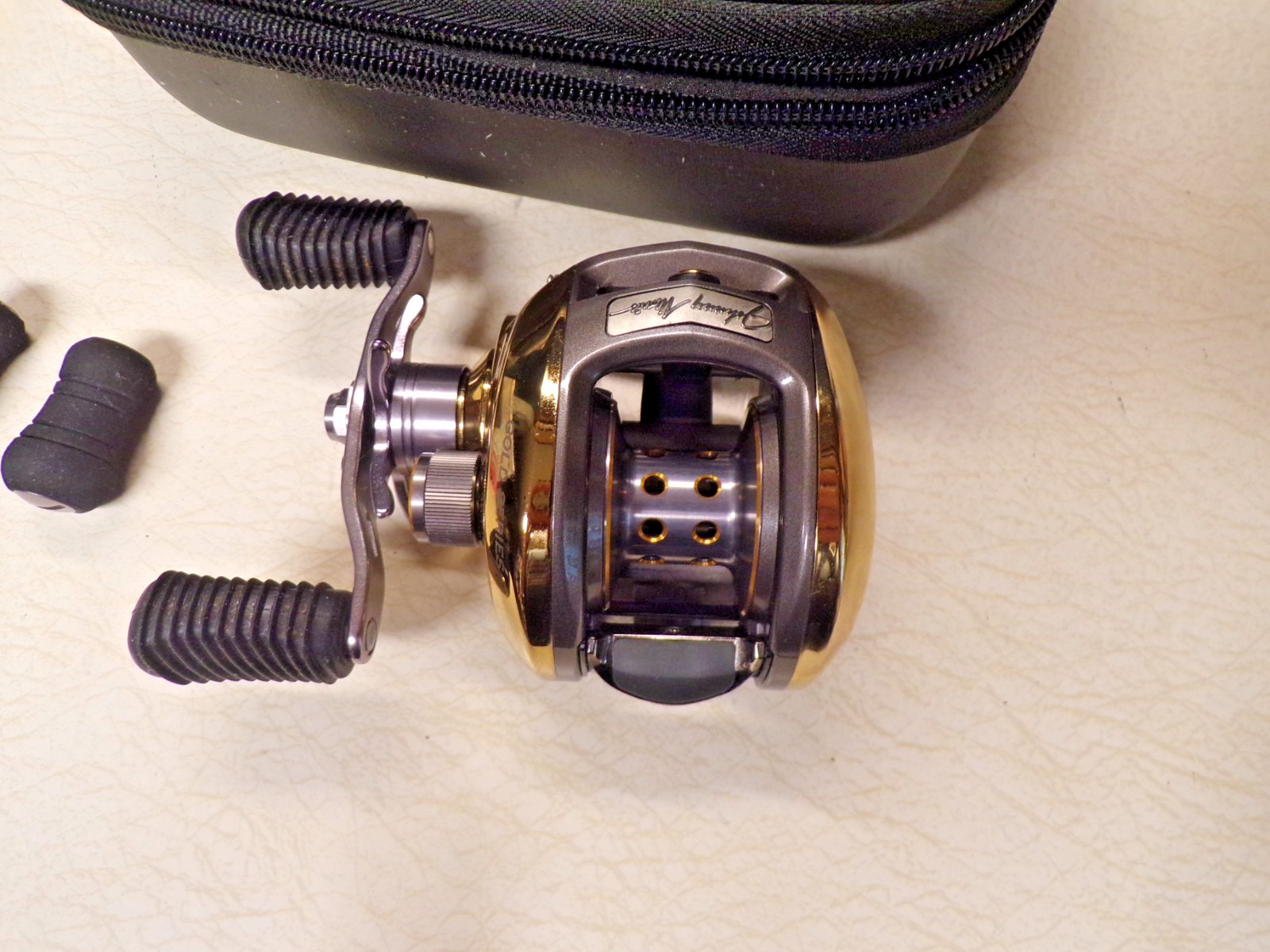 BASS PRO SHOPS FISHING REEL – GOLD SERIES – 11 BALL B. – 6:4:1 GEAR R. – LEFT H