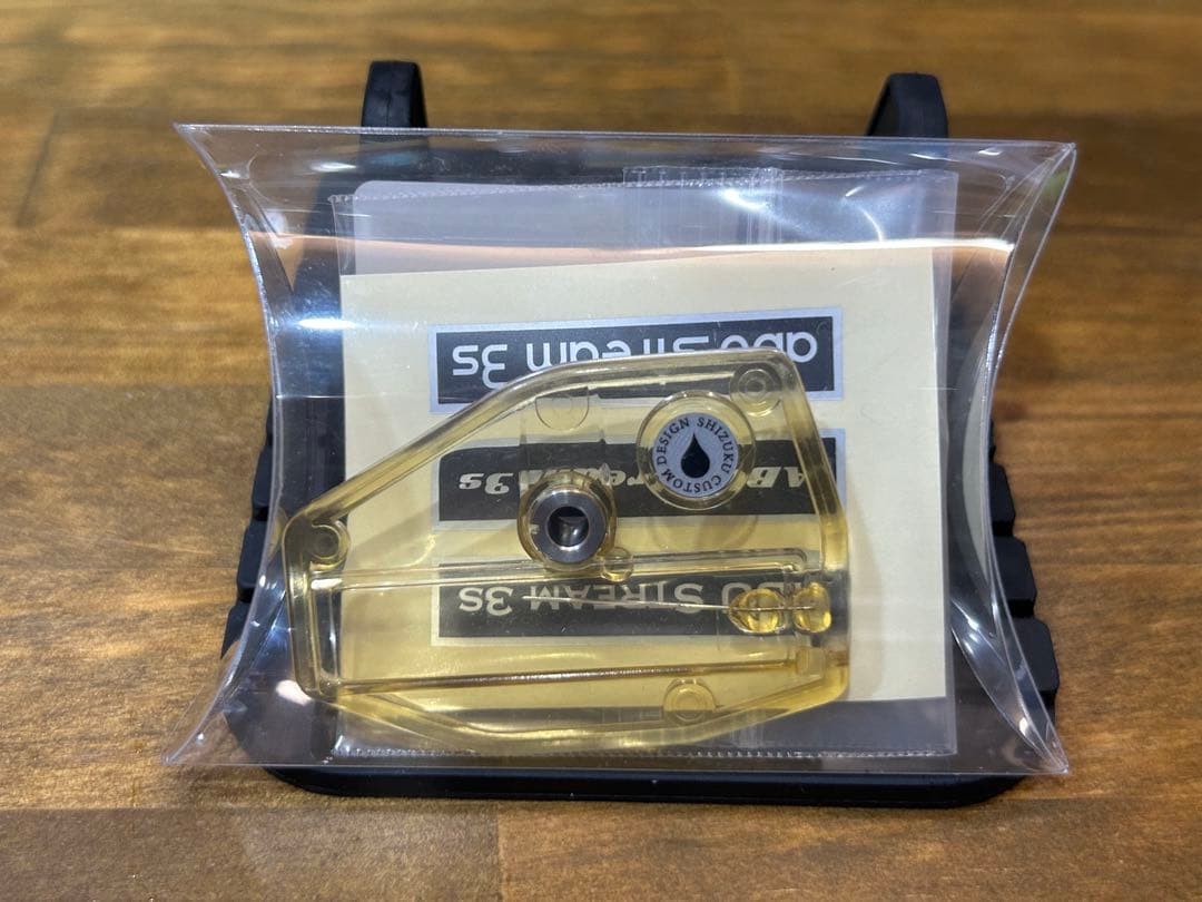 Cardinal 3 Cardinal 33 Clear Side Mount Beige (Screws Included)