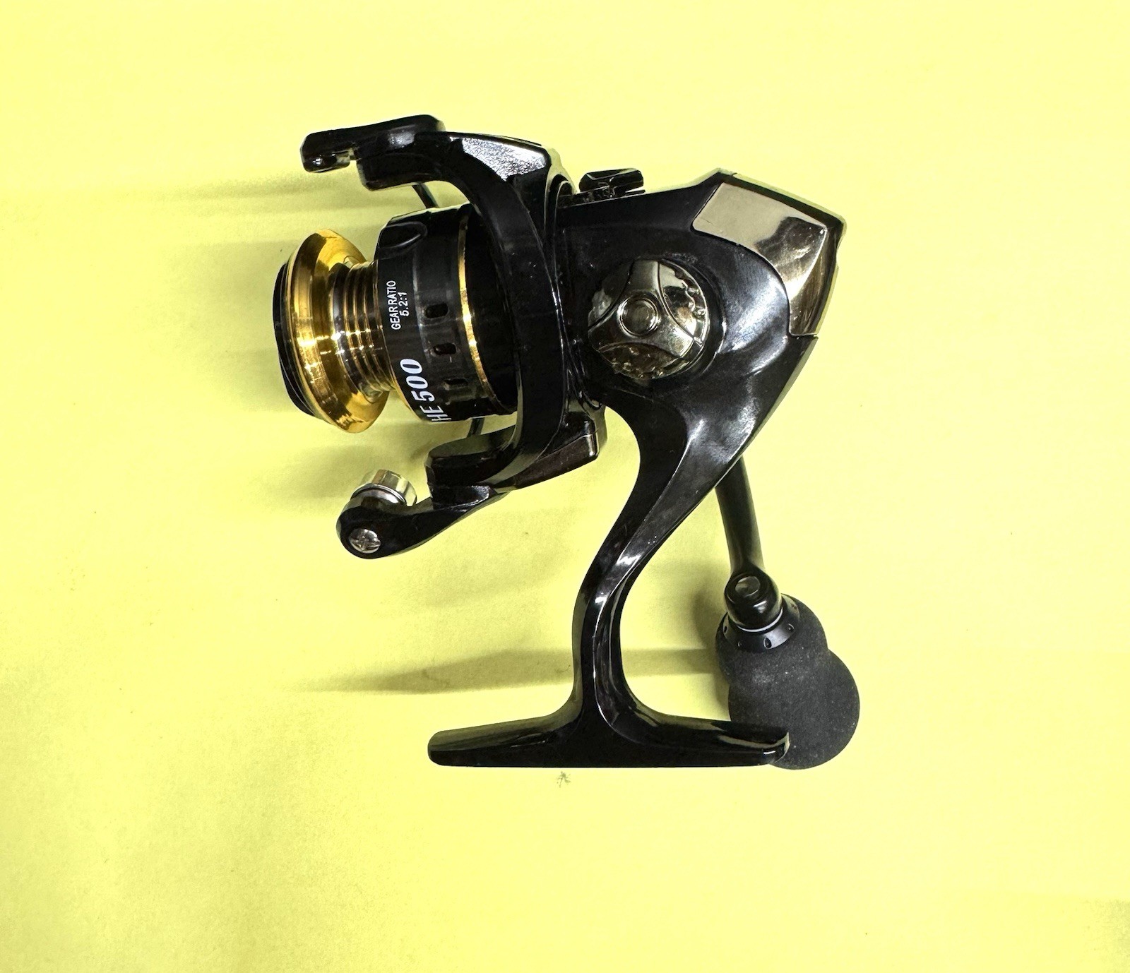 Fishing Reel HE500 Max Drag 10kg Metal Spool Grip Spinning Reel