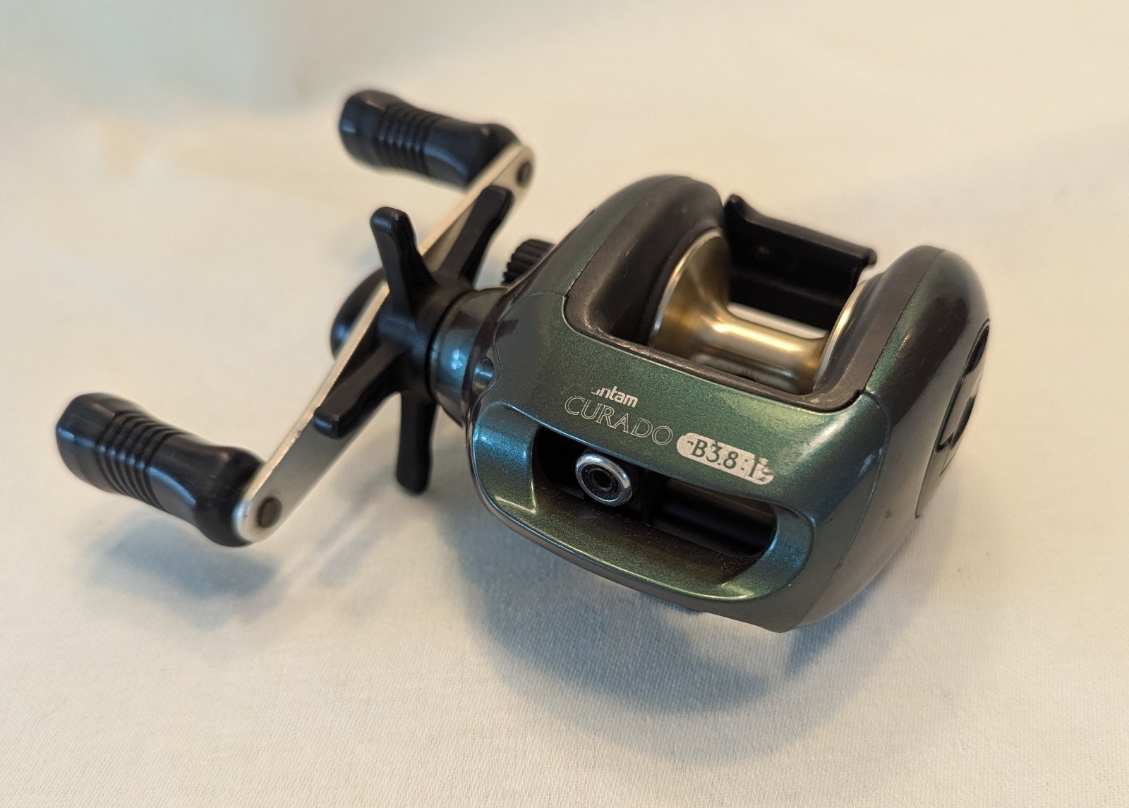 Shimano Bantum CURADO CU-200B38 Baitcaster Reel 3.8:1 gear ratio EX Condition