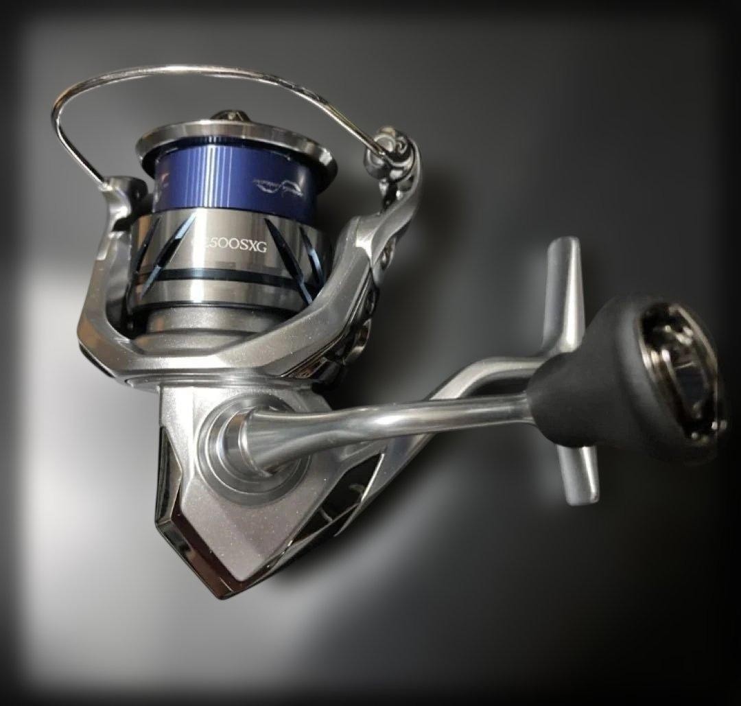 Shimano 23 Stradic C2500SXG spinning reel From JAPAN #0001
