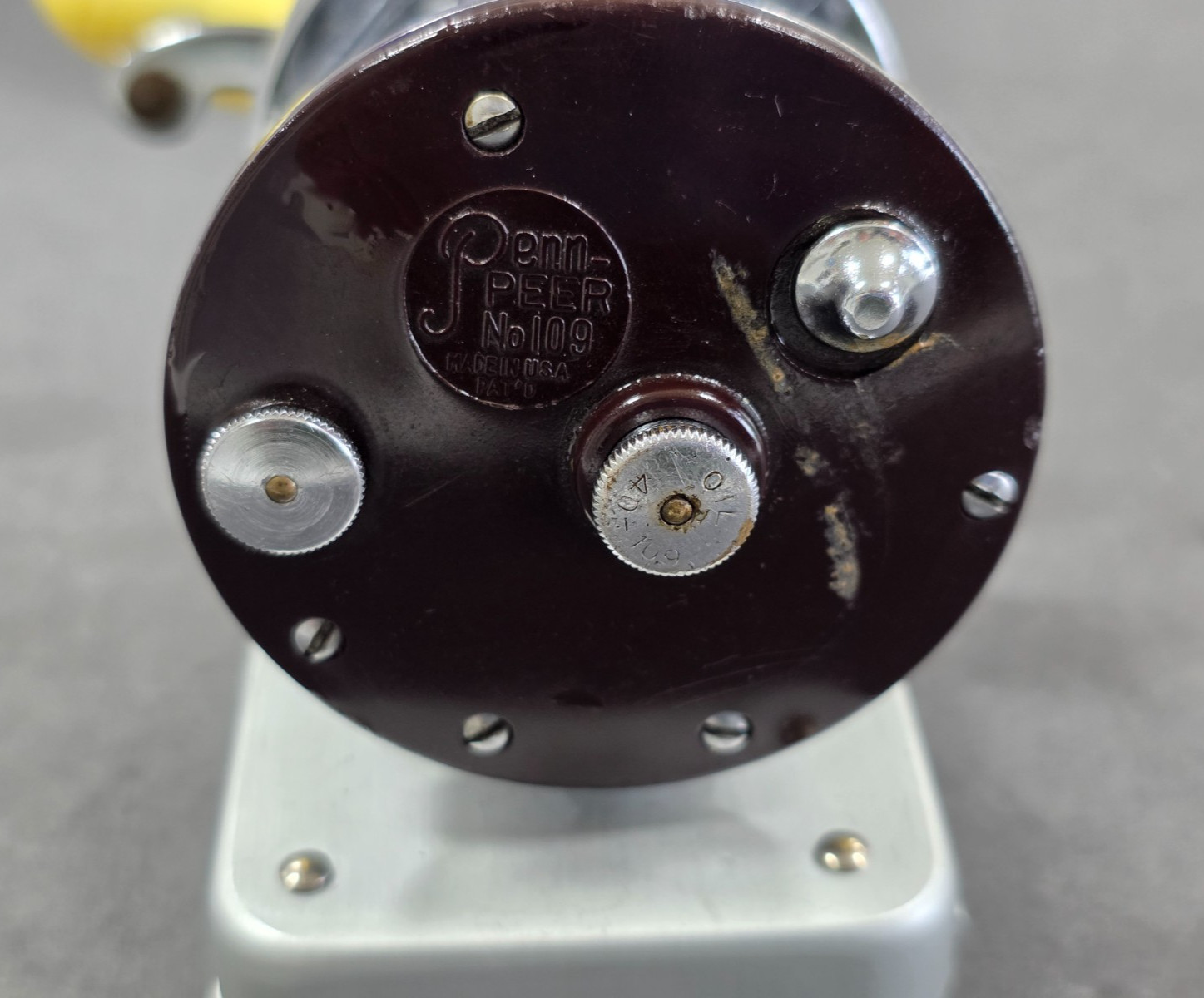 Penn PEER 109 Baitcasting Reel * Level Wind * Yellow Handle * Made in the USA