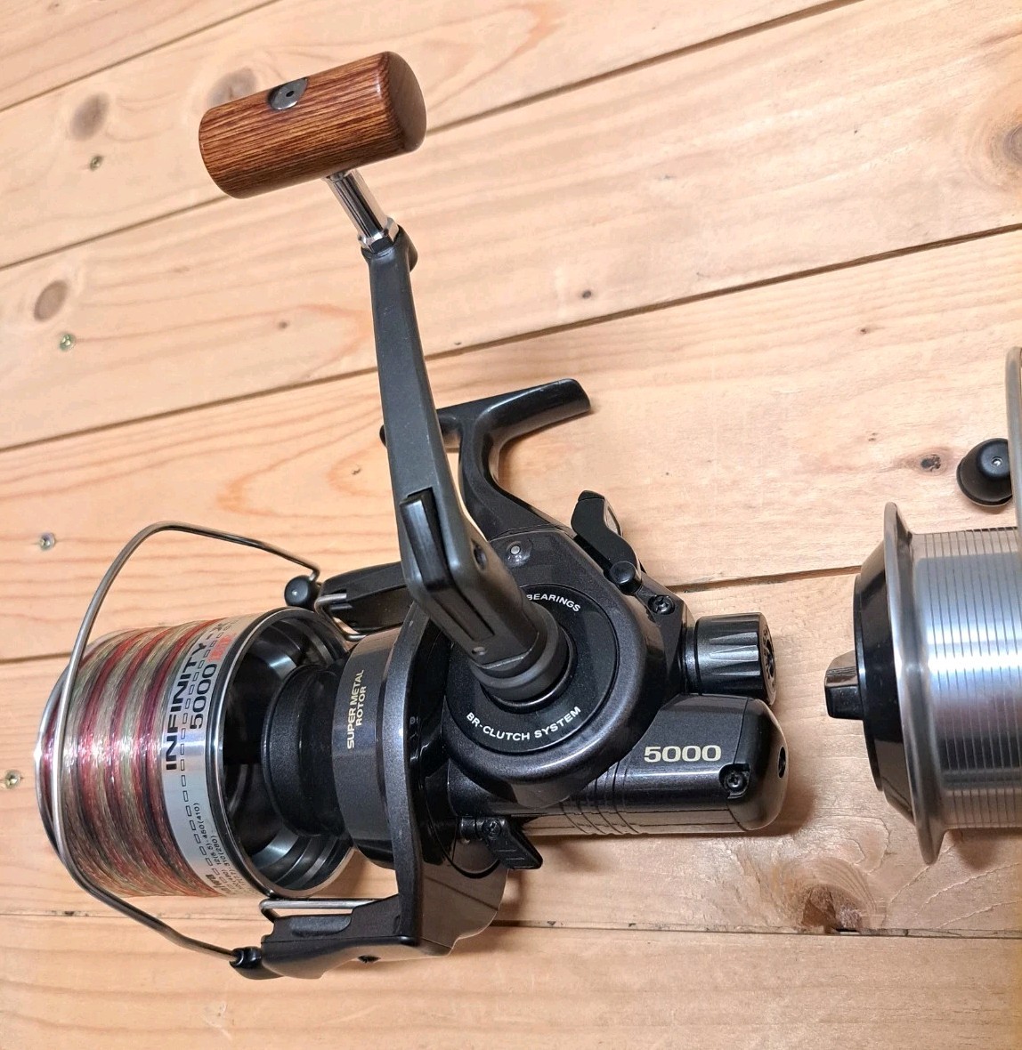 3 × Daiwa Infinity-X 5000 BR Freewheel Fishing Reels Carp Baitrunner Carp