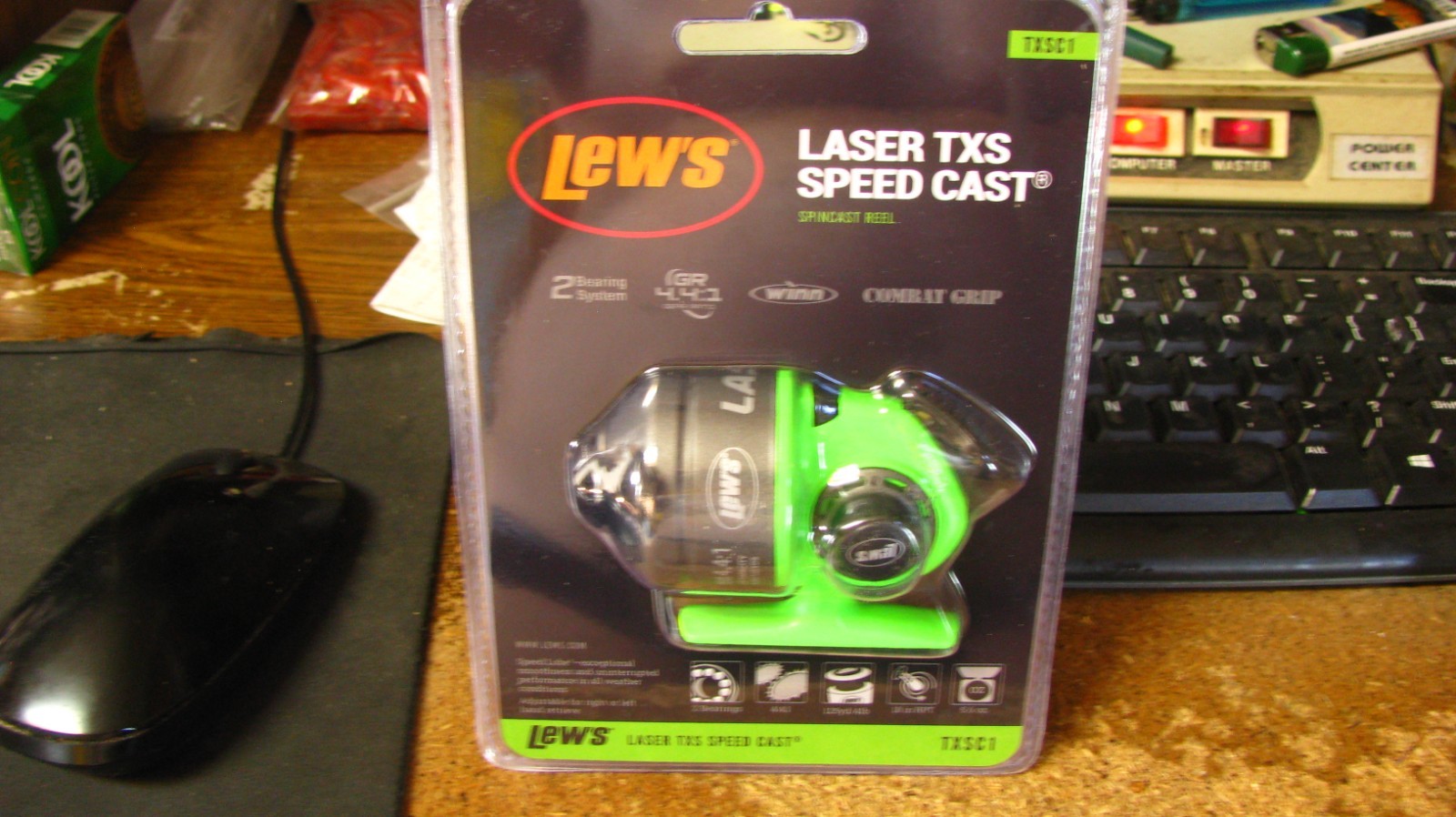Lews Laser TXSC1 spincast reel, nip, 2 bearings, free shipping