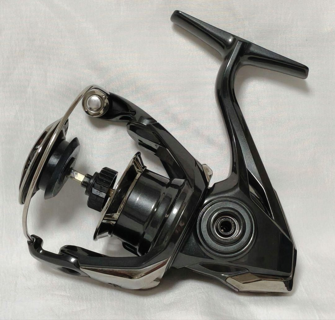 Shimano Vanford C3000SDH Spinning Reel Lightweight High Sensitivity Fishing Gear