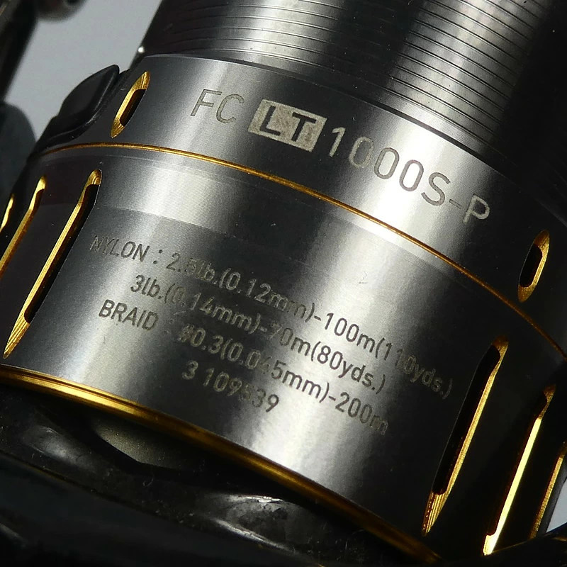 Himeji Higashi DAIWA 21 Luvias Airity FC LT 1000S-P Reel