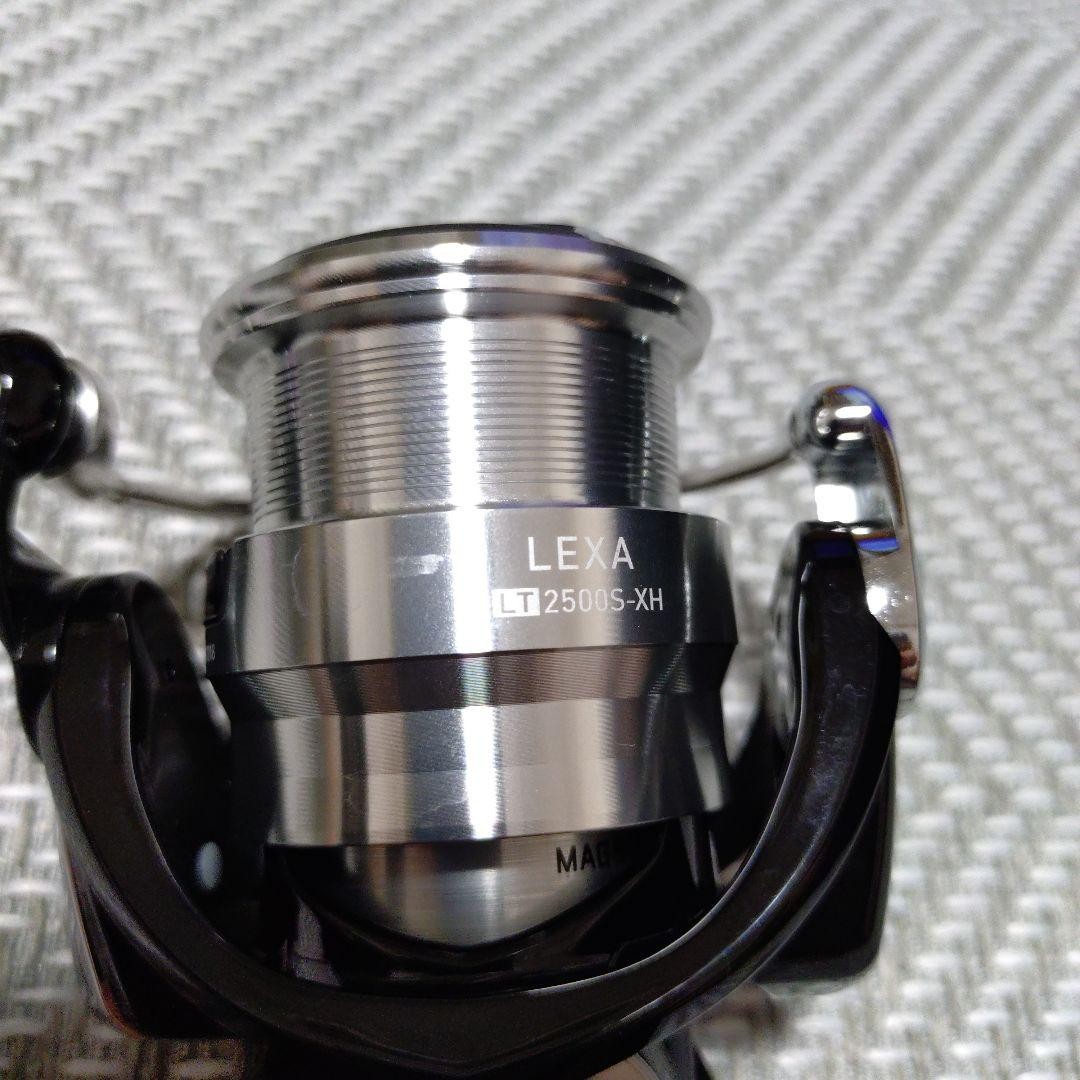 DAIWA LEXA LT 2500S-XH Spinning Reel Saltwater Smooth Rotation