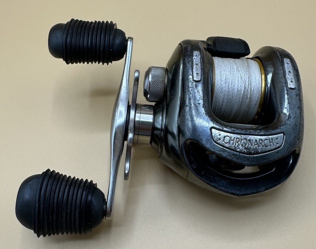 Shimano Chronarch 100BPV Right Handed Baitcasting Fishing Reel