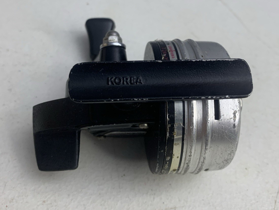 Vintage Daiwa 9300C Fishing Reel Fresh Water Reel Made in Korea