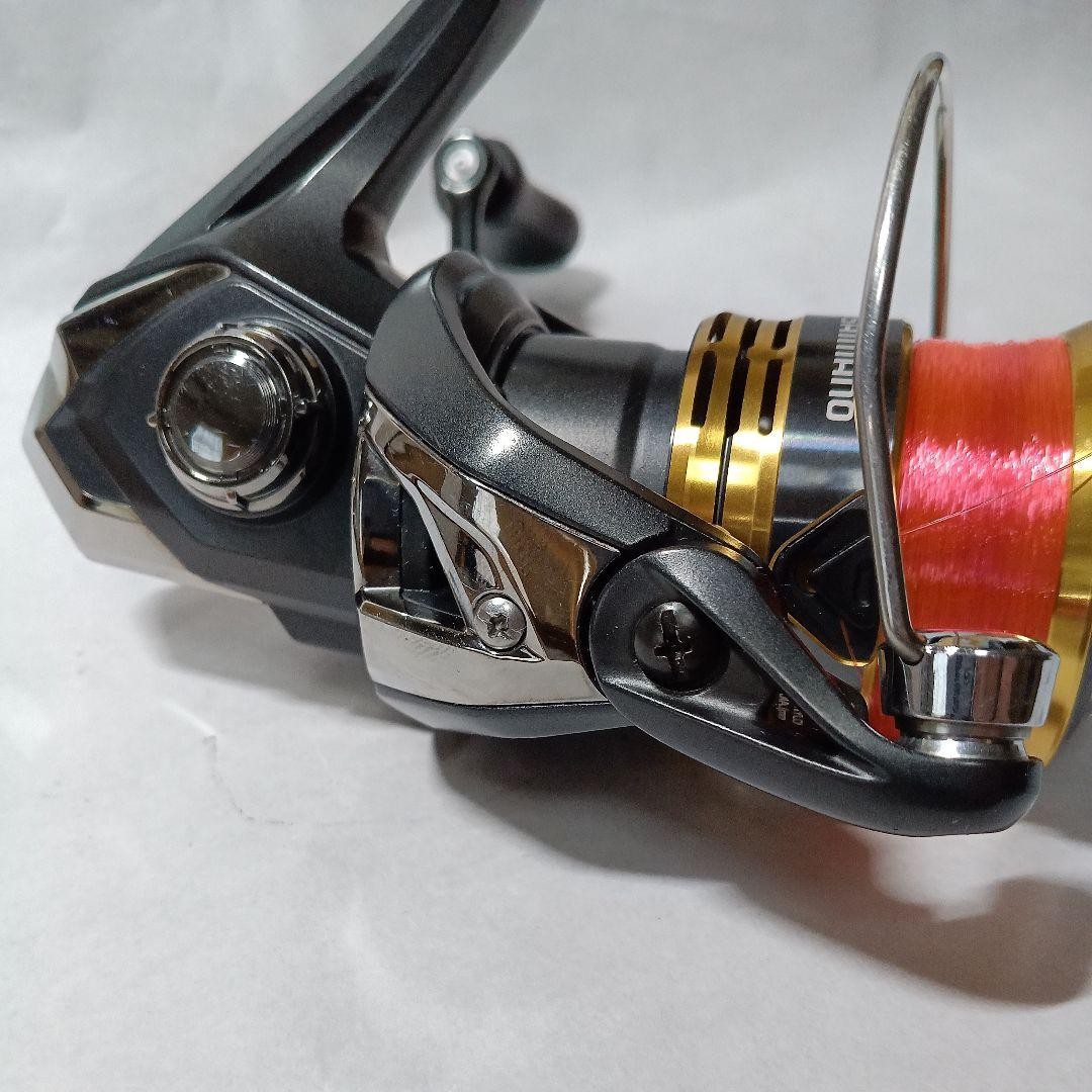 Shimano Sahara 22 1000 Spinning Reel Line Included Good Condition