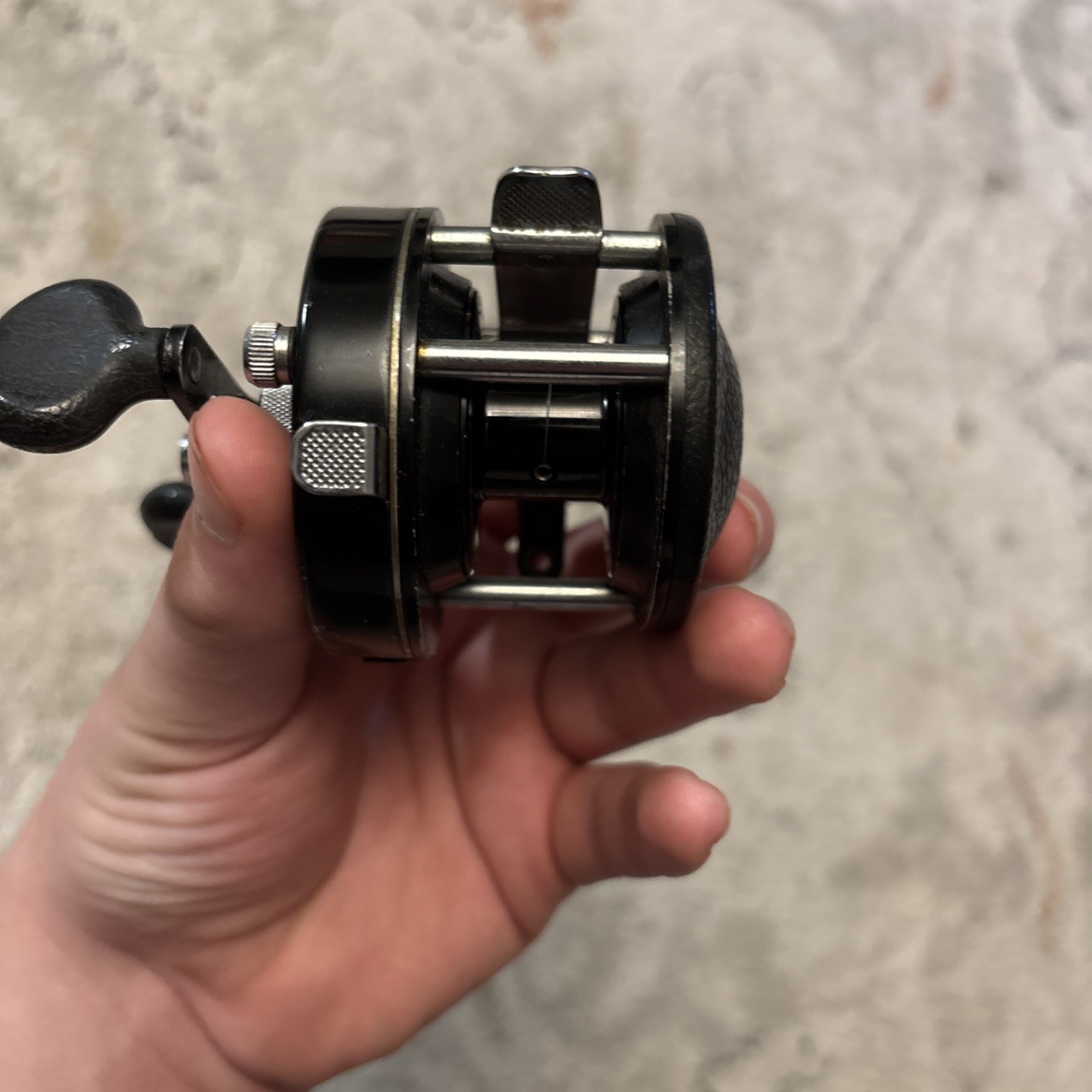 SHIMANO LEW’S SPEED SPOOL BB-1 RIGHT HANDED BAITCASTER – VINTAGE