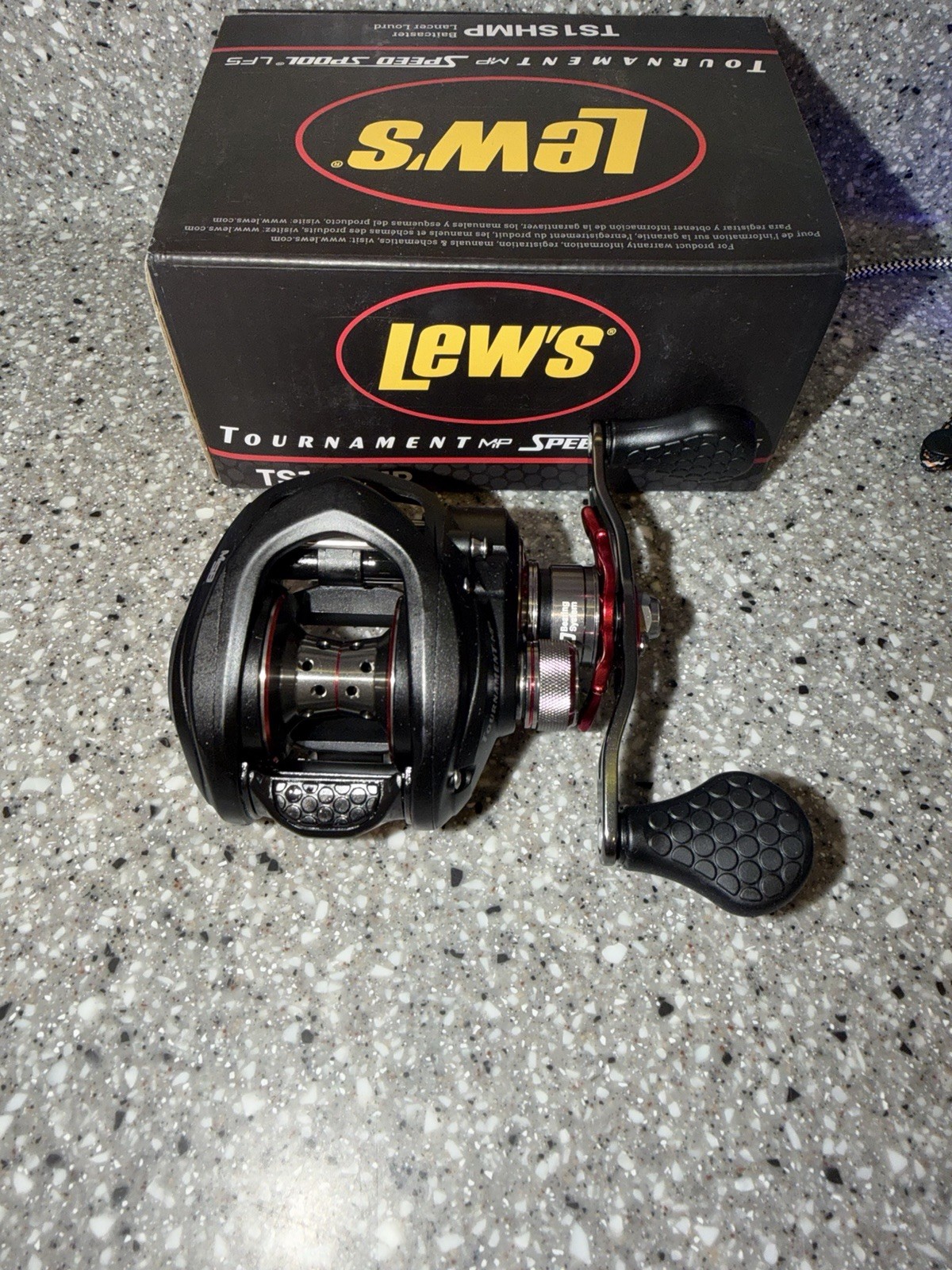 Lews Superduty 300 SD3SH Baitcaster Reel New