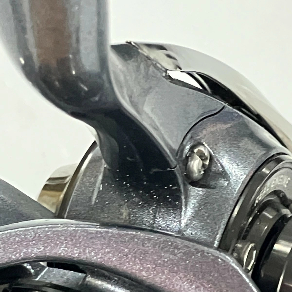 【】DAIWA Spinning Reel 15 Luvias 2508PE-H Scratched C