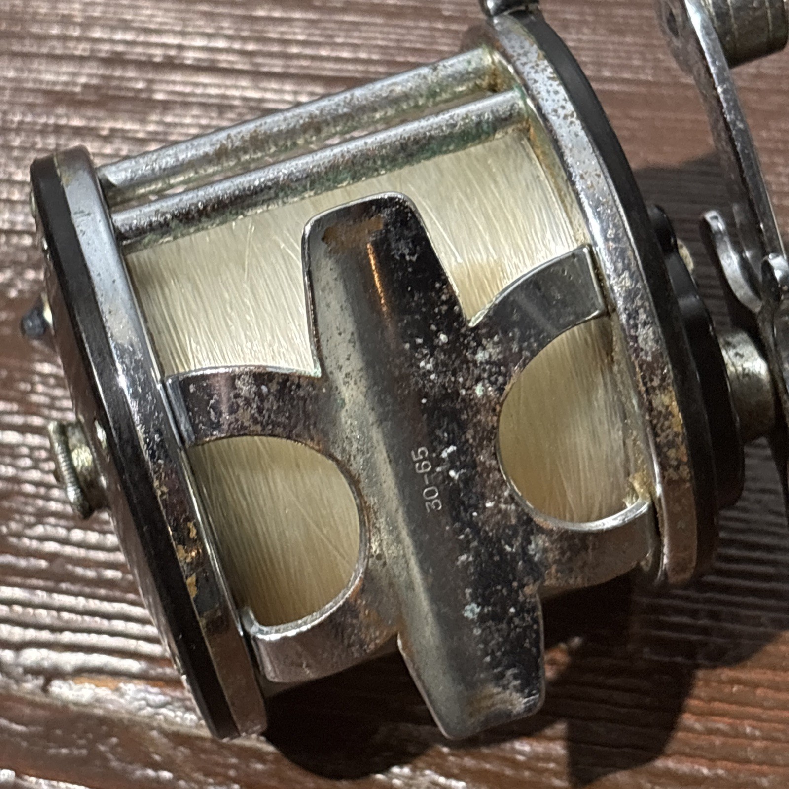 Vintage Penn Long Beach 65 Saltwater Fishing Reel Green Marbled Torpedo Knob