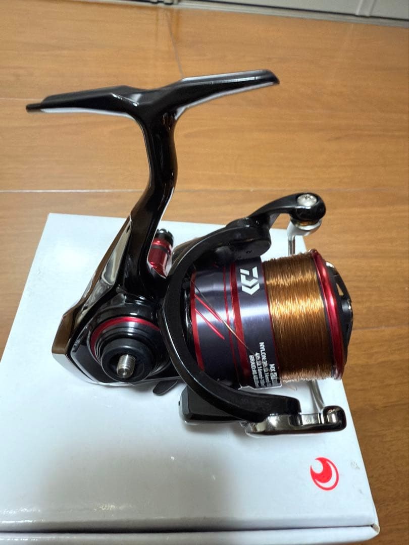 Daiwa MXLT2000S Spinning Reel Black Red Lightweight Saltwater/Freshwater Used