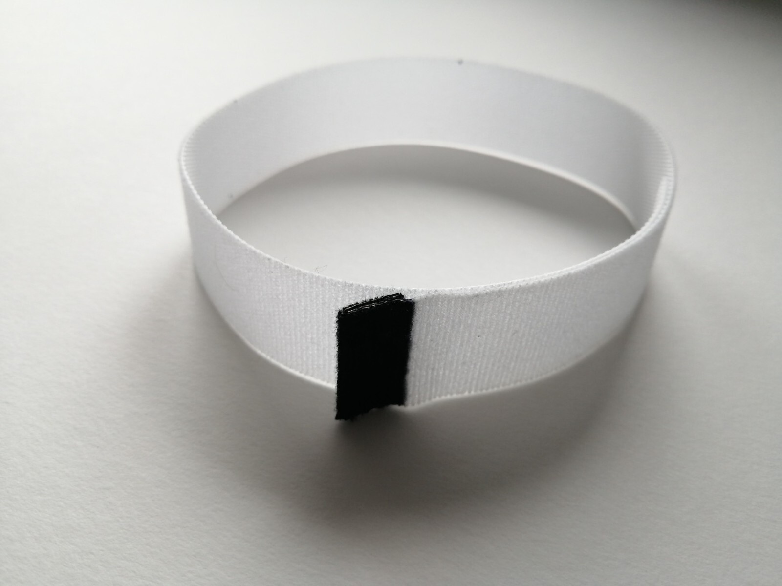 *** WHITE HOOK & LOOP FLY REEL SPOOL BANDS – LINE ID & RETAINER IN ONE ***