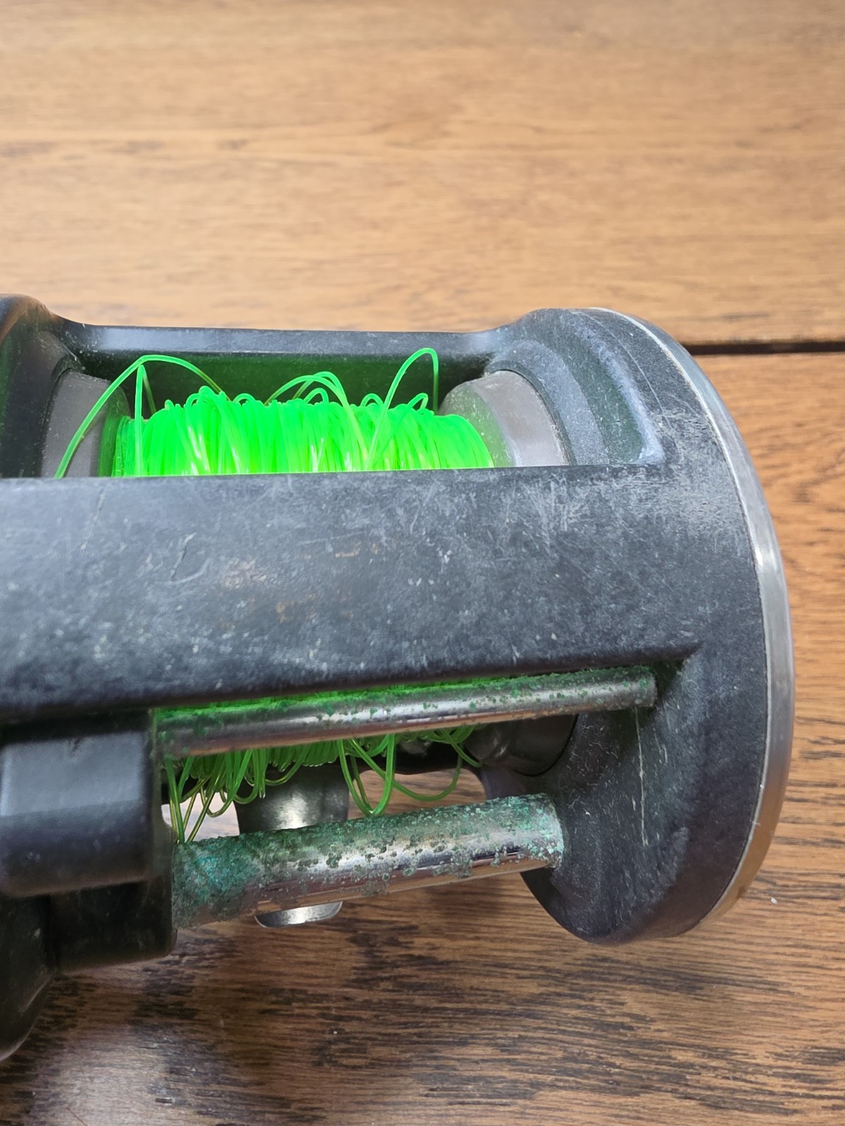 Penn 320 GTi Graphite Fishing Reel Vintage Made in U.S.A.