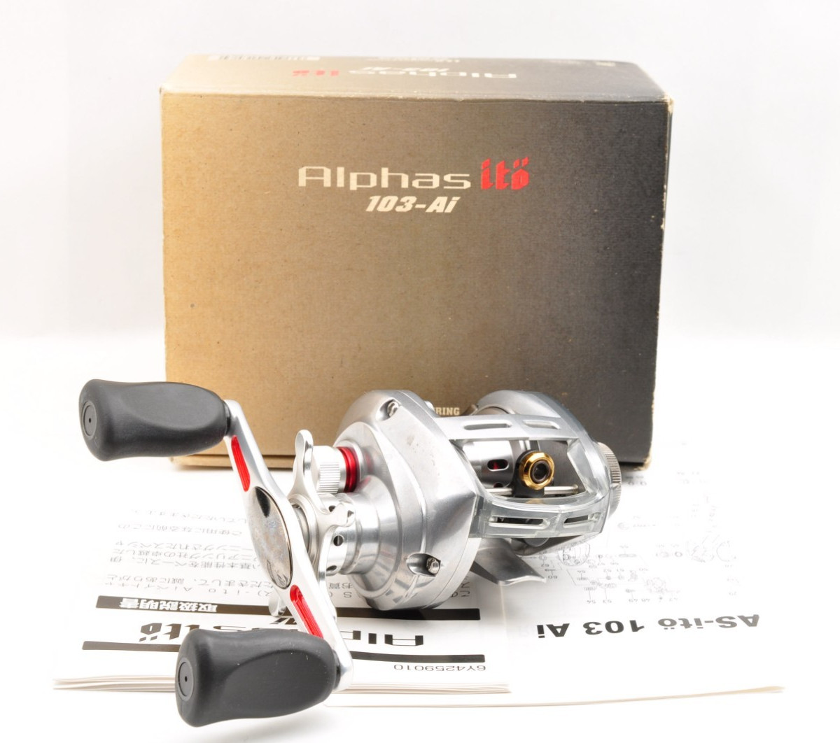 Daiwa Megabass Alphas ito 103-Ai 5.8:1 Box 170g Used Baitcast Reel Fishing Japan