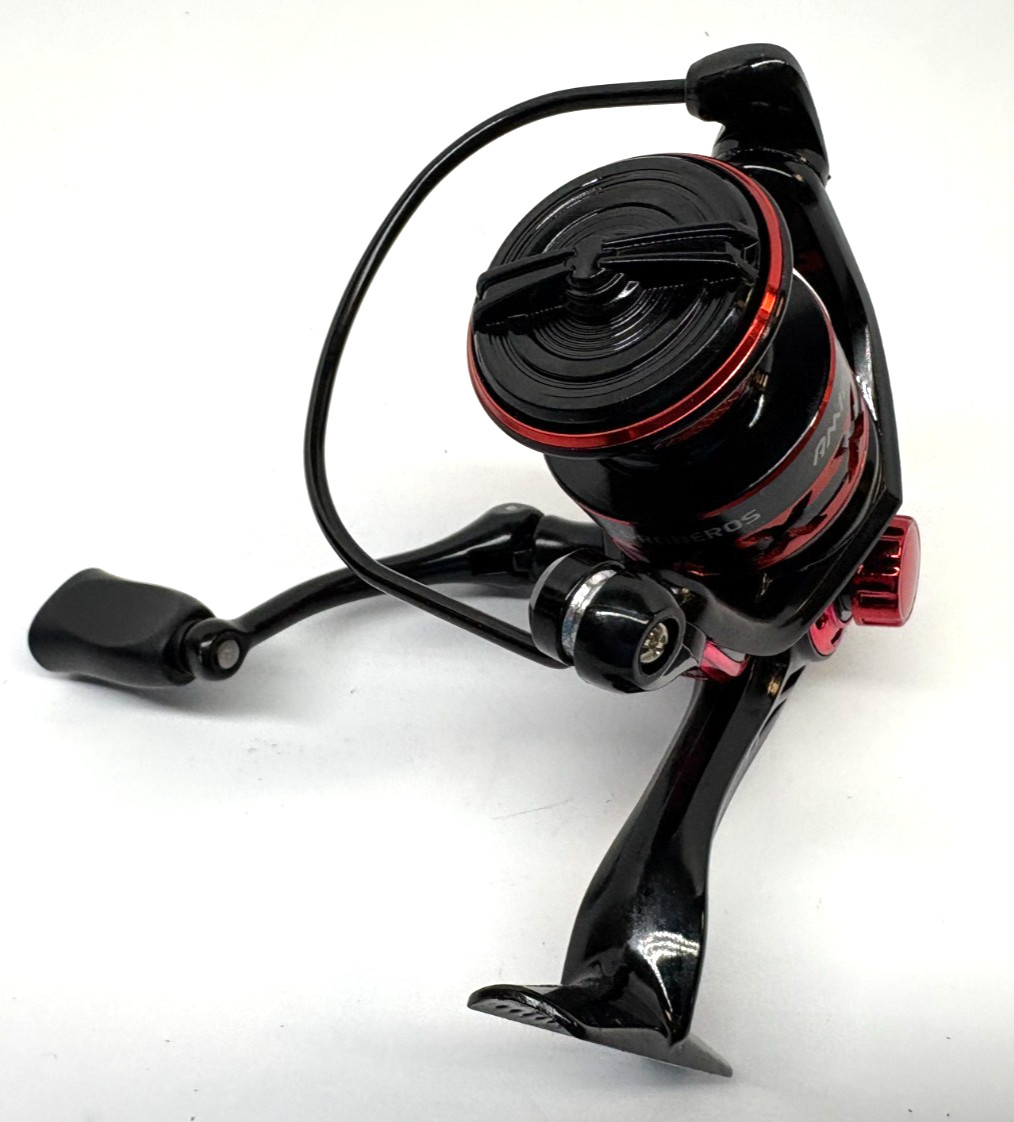 AM1000 Spinning Fishing Reel 5.2:1 Wheel Plastics Including Fishing Line