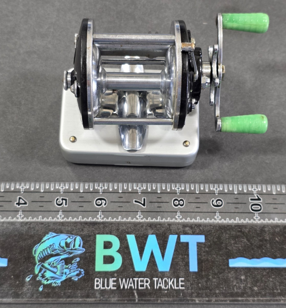 Penn PEER 109 Baitcasting Reel (B)* Level Wind * Green Handle * Made in the USA
