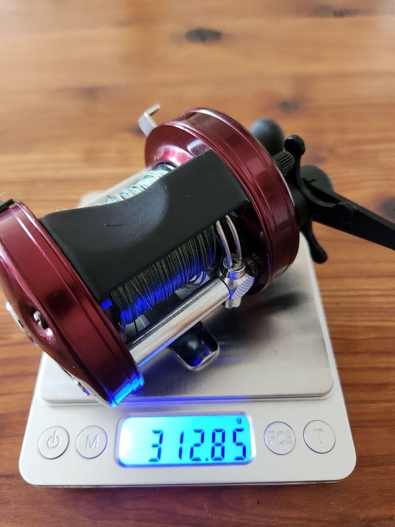 Abu Garcia 6501C3 Burgundy model left-handed