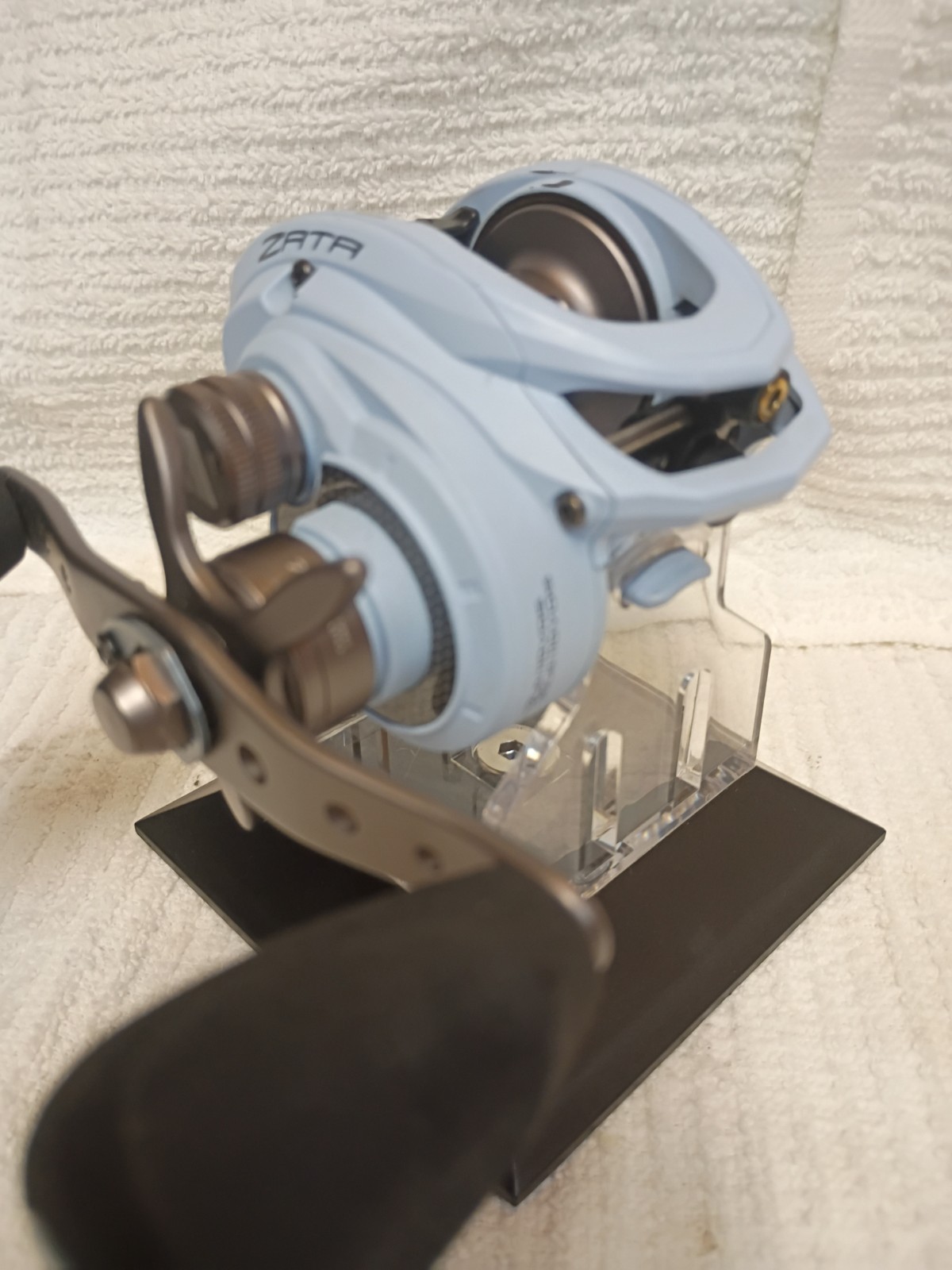 Abu Garcia Zata Baitcast Reel 7.1:1 Right Hand 10 + 1 Bearing System