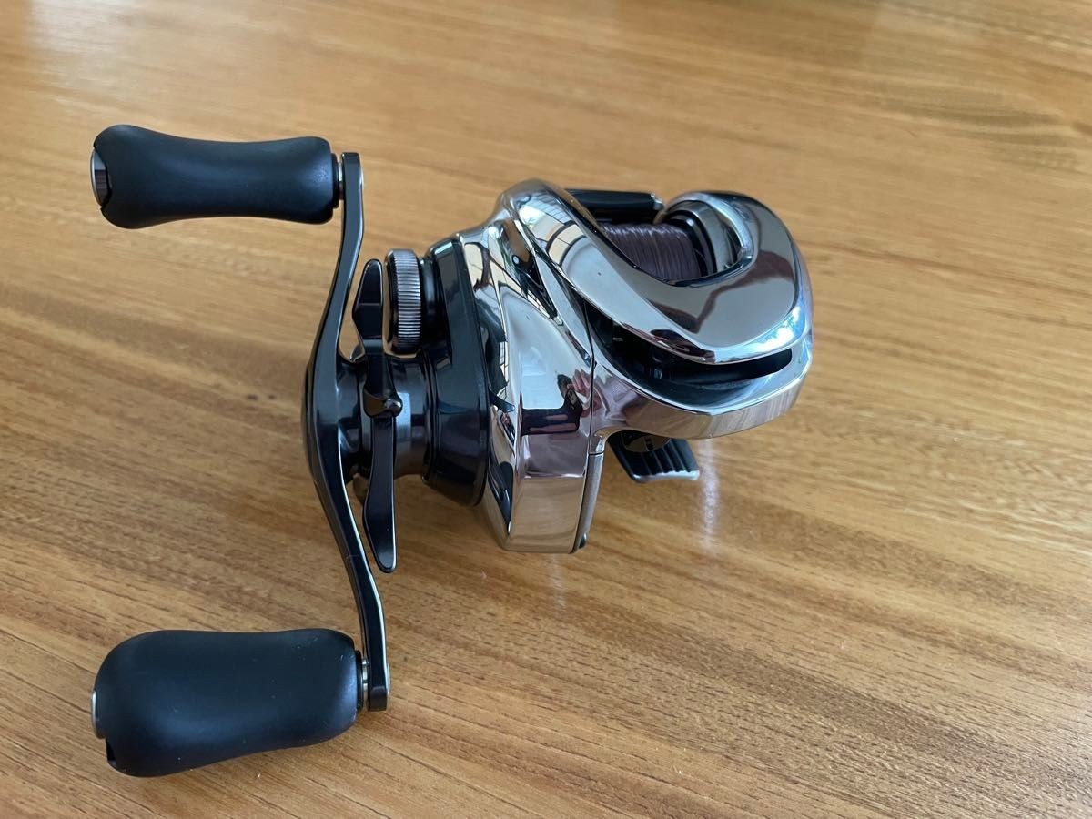 Shimano 19 ANTARES HG Right Handed Bait Casting Reel w/Box From JAPAN
