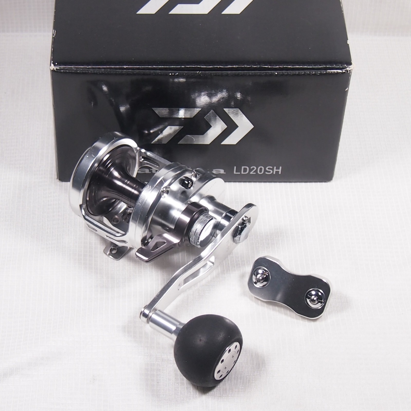 Daiwa Catalina LD 20SH Lever Drag Fishing Reel Right Handle 7.3 Ratio Offshore