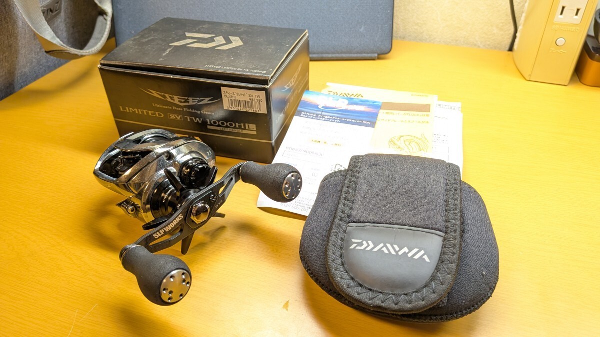 DAIWA Steez Limited SV TW 1000HL Left w/ SLP Shallow Spool Carbon Handle Mint